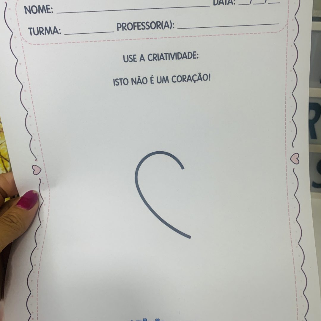 Isto não é um coração - Atividade Criativa